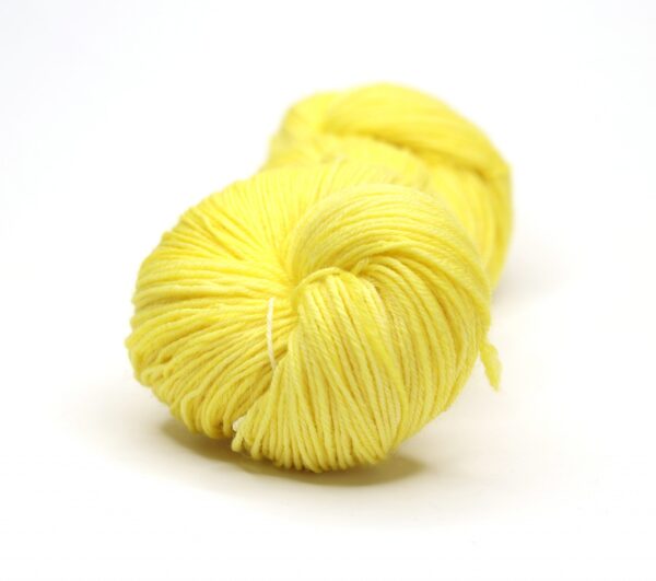 401-1 pale brilliant yellow