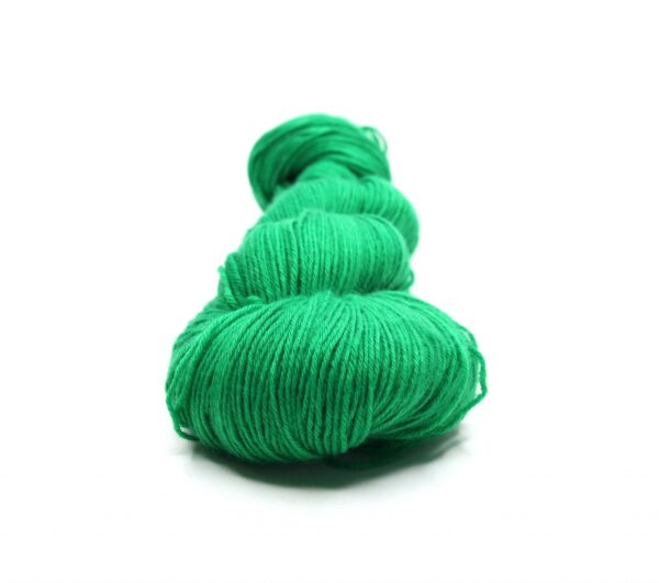 447-2 emerald green