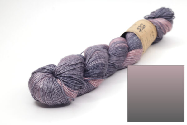 KALANG2 - hand dyed gradient yarn - pure silk - 328 ENIKŐ