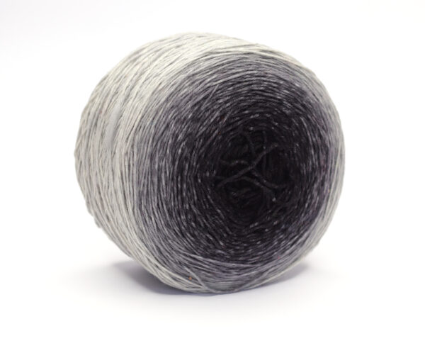LOLI - hand dyed gradient yarn - 200g ball - merino wool - 30 Szilárd