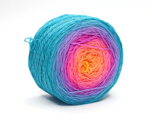 LOLI - hand dyed gradient yarn - 200g ball - merino wool - 337 Bianka