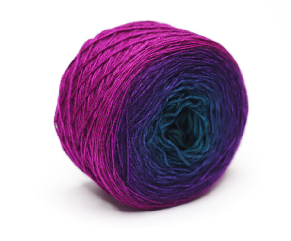 LOLI - hand dyed gradient yarn - 100g ball - merino wool - 28 Csilla