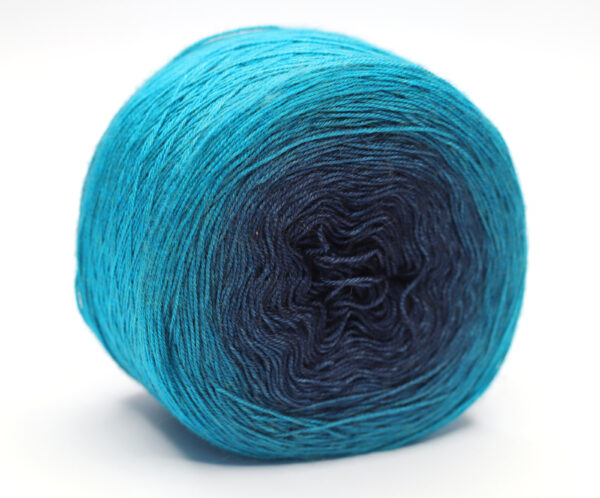 PATO - hand dyed gradient yarn - 200g ball - silk and baby camel - 163 Péter