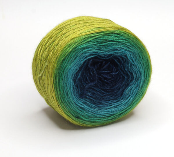 PATO - hand dyed gradient yarn - silk and baby camel - 220 Lisa