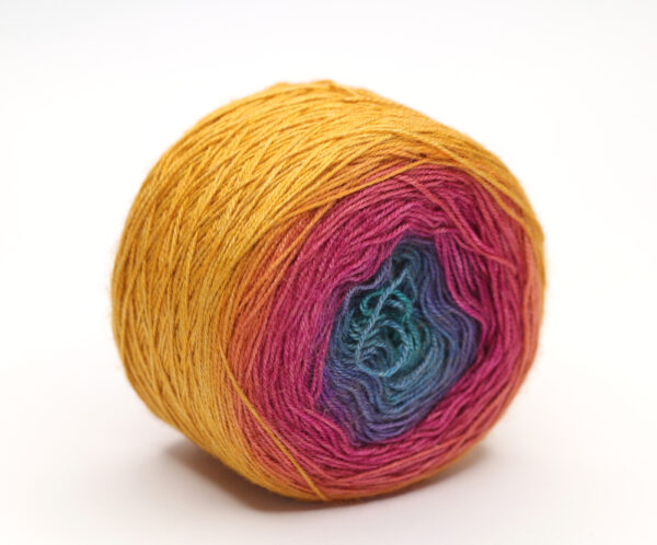 PATO - hand dyed gradient yarn - silk and baby camel - 337 Bianka