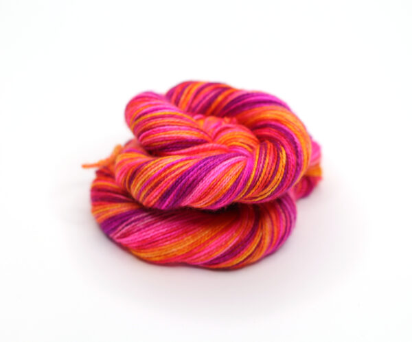 SNEK - hand dyed repeat gradient yarn - 50g - merino wool - H01 Summer Sunrise