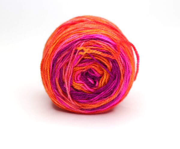 SNEK - hand dyed repeat gradient yarn - 50g - merino wool - H01 Summer Sunrise - Image 3