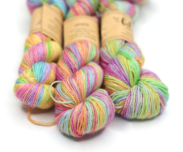 SNEK - hand dyed repeat gradient yarn - 50g - merino wool - H04 Pastel Dream - Image 3