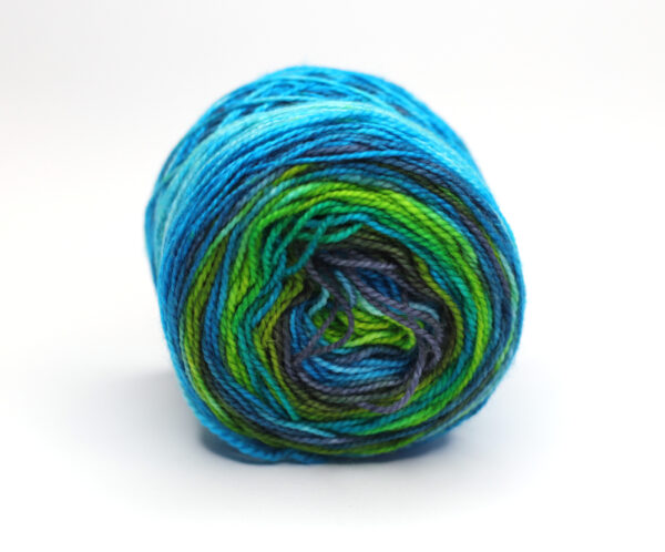 SNEK - hand dyed repeat gradient yarn - 50g - merino wool - H05 Ocean Breeze - Image 3