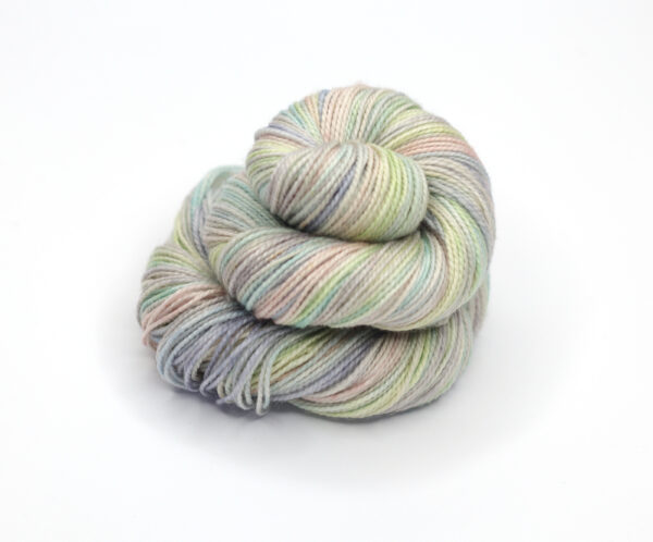 SNEK - hand dyed repeat gradient yarn - 50g - merino wool - H11 Spring Sky