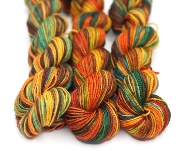 SNEK - hand dyed repeat gradient yarn - 50g - merino wool - H12 Magic Mushroom - Image 3