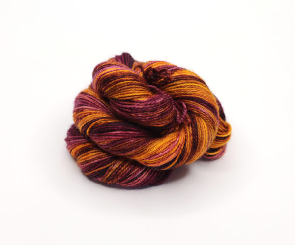 SNEK - hand dyed repeat gradient yarn - 50g - merino wool - H17 Golden Grapes