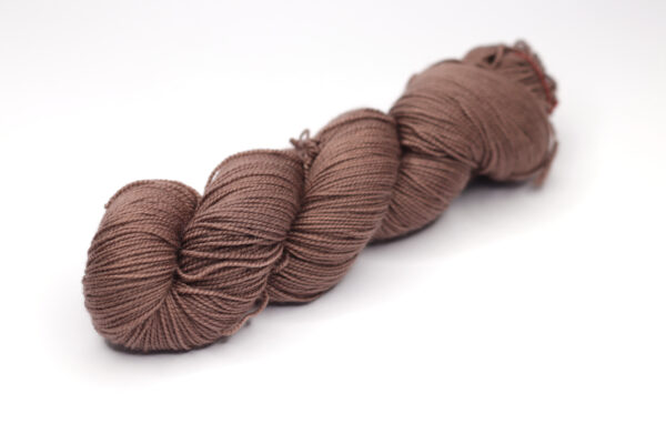 SNEK - hand dyed semisolid yarn - 100g - merino wool - 462-2 teddy bear brown