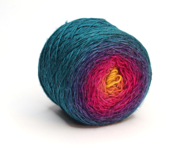 BATAPLAI - hand dyed gradient yarn 100g - merino/silk/cashmere - 24 Elena