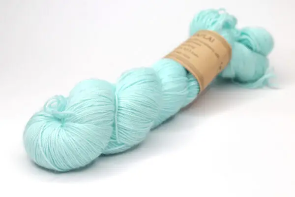 BATAPLAI - hand dyed semisolid yarn - merino/silk/cashmere - 422-2 aqua blue