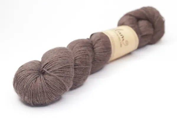 BATAPLAI - hand dyed semisolid yarn - merino/silk/cashmere - 462-2 teddy brown
