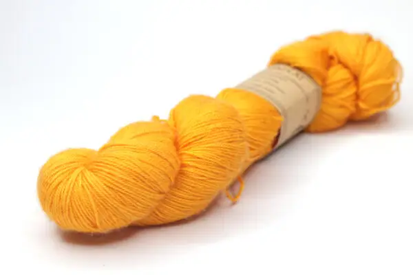BATAPLAI - hand dyed semisolid yarn - merino/silk/cashmere - 469-3 golden poppy