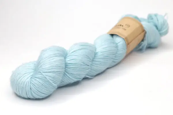 BATAPLAI - hand dyed semisolid yarn - merino/silk/cashmere - 480-1 light sea blue