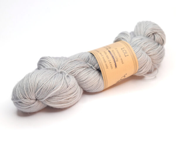 LOLI - hand dyed semisolid yarn - 100g - merino wool - 413-1 silver