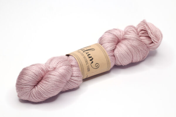 MALEO - hand dyed yarn - merino/silk - 432-1 light mauve