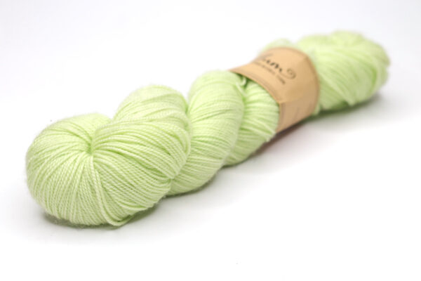 SNEK - hand dyed semisolid yarn - 100g - merino wool - 250642 (OOAK)