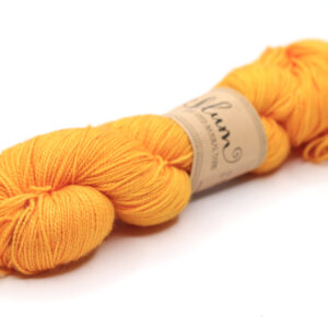 SNEK - hand dyed semisolid yarn - 100g - merino wool - 525 golden yellow