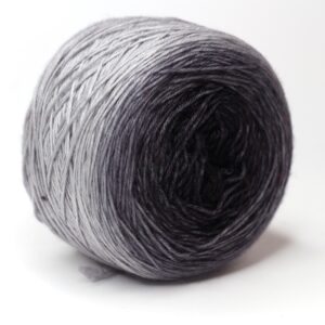 LOLI - hand dyed gradient yarn - 100g ball - merino wool - 30 Szilárd