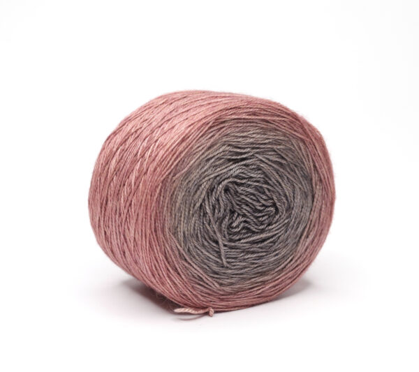 PATO - hand dyed gradient yarn - silk and baby camel - 328 Enikő