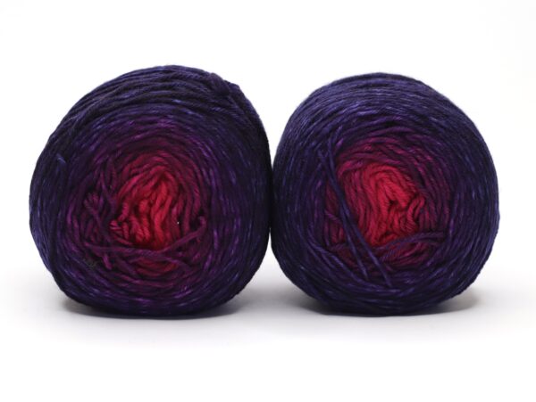 SOK - hand dyed gradient yarn for socks - 2x50g - 34 Lilla